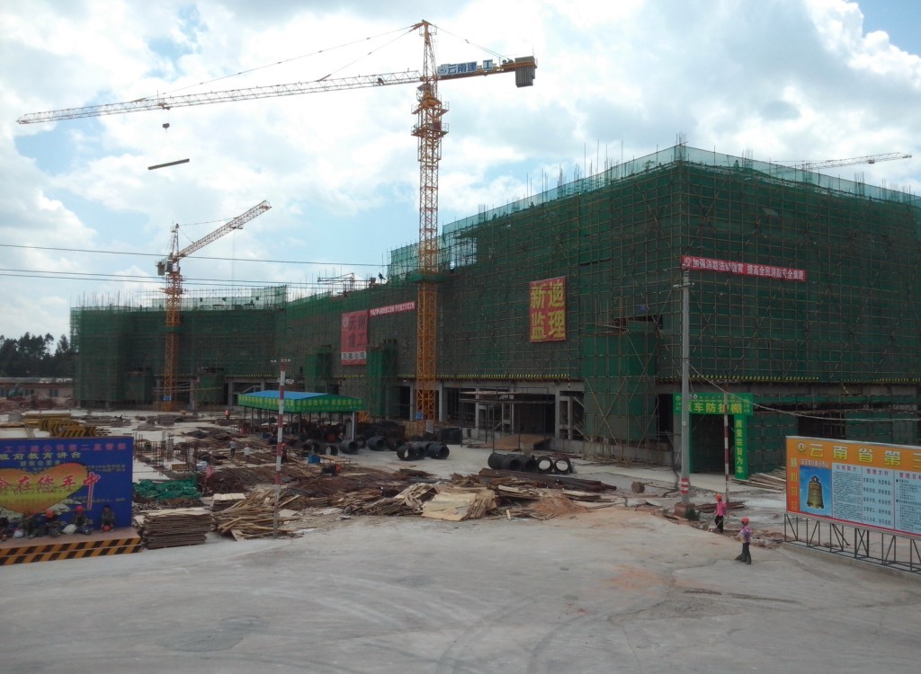 國資委企業(yè)處調(diào)研新昆華醫(yī)院項(xiàng)目