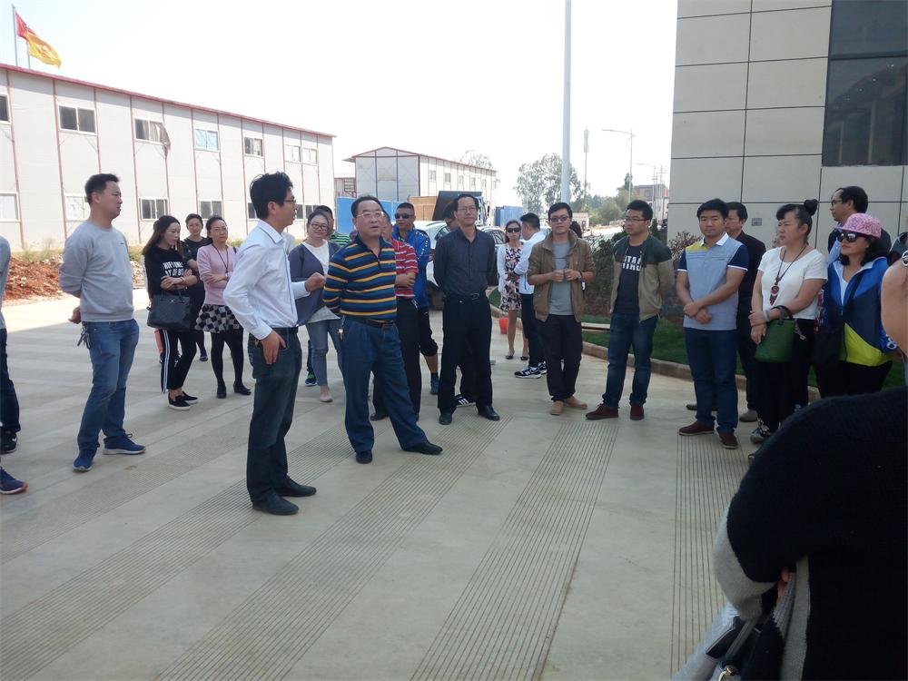 蒙自經開區管委會組織參觀公司蒙自經開區電子信息產業園建設項目（二期）