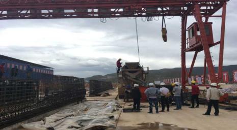 第四直管香麗高速13-3工區T梁預制場首片T梁澆筑成功