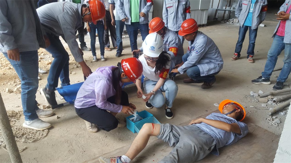 蒙自經開區電子信息產業園建設項目（二期） 組織高處墜落應急救援演練