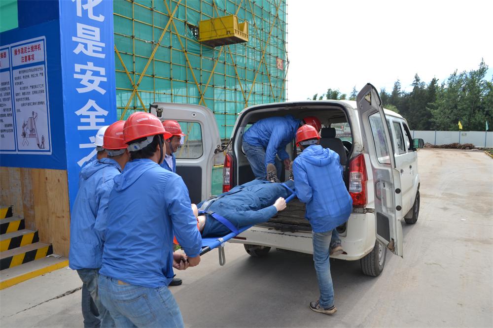 昆明規劃館進行有限空間作業應急演練