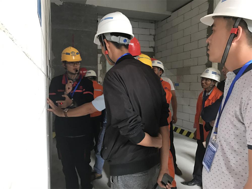 十九直管部組織參觀云南工程建設總承包公司云南省第一人民醫院二號住院樓項目