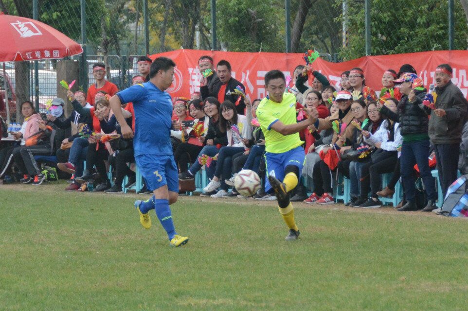 就這樣一場一場地頑強拼搏   三?十七聯隊榮獲建投杯首屆足球賽第四名