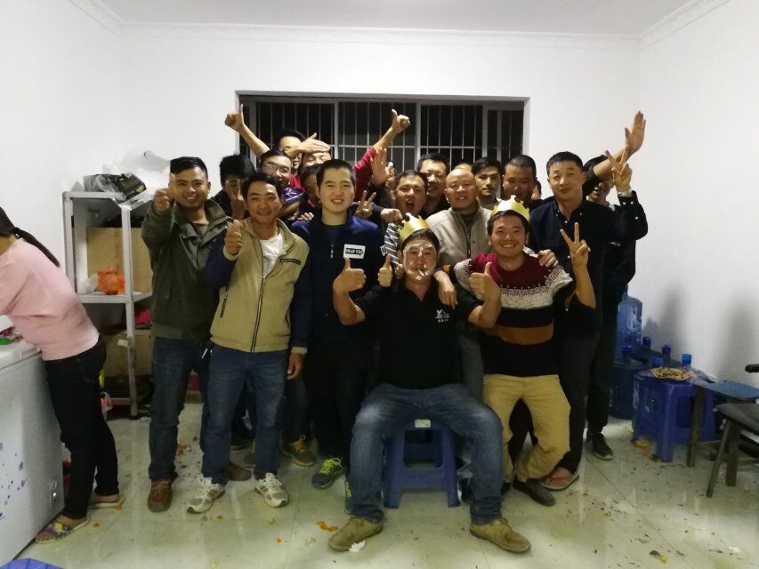 第二項目部為職工過生日