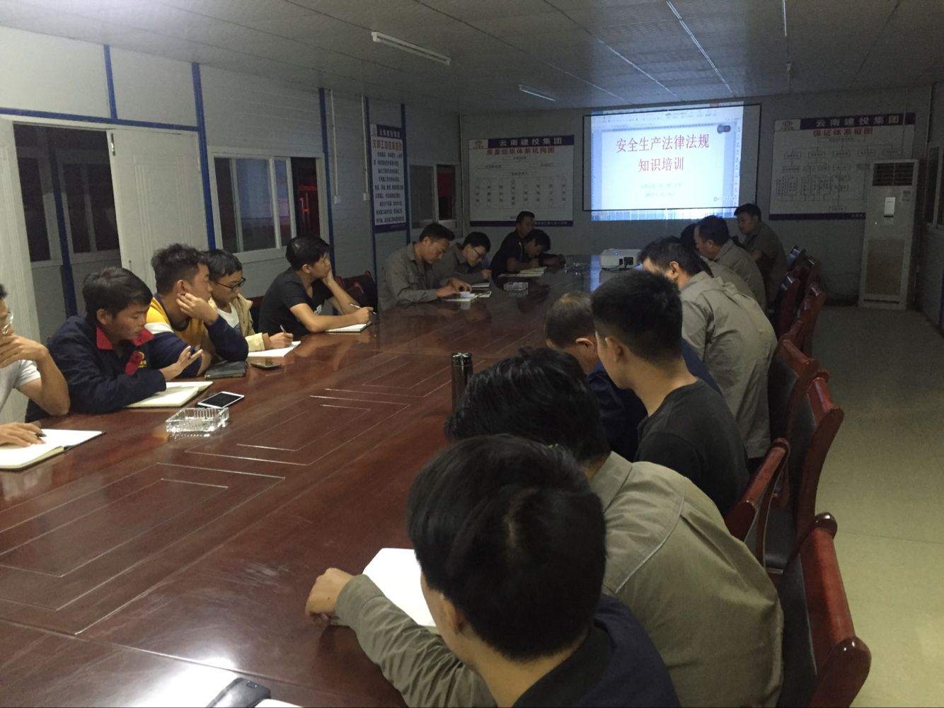 路橋市政直管部開展《安全生產法》宣傳周活動