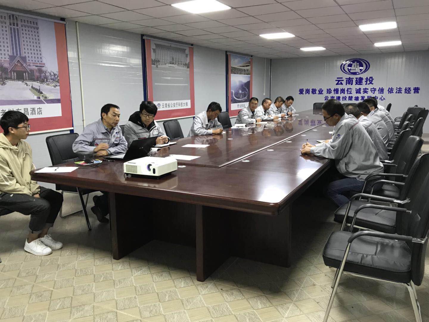 第六直管部組織新《安全生產法》考試