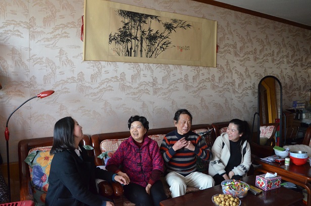 看望退休老同志   節日送去濃濃情 --安裝分公司看望慰問退休老同志