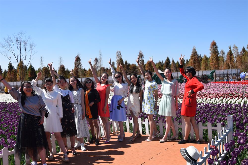 第二直管部組織女職工開展座談會