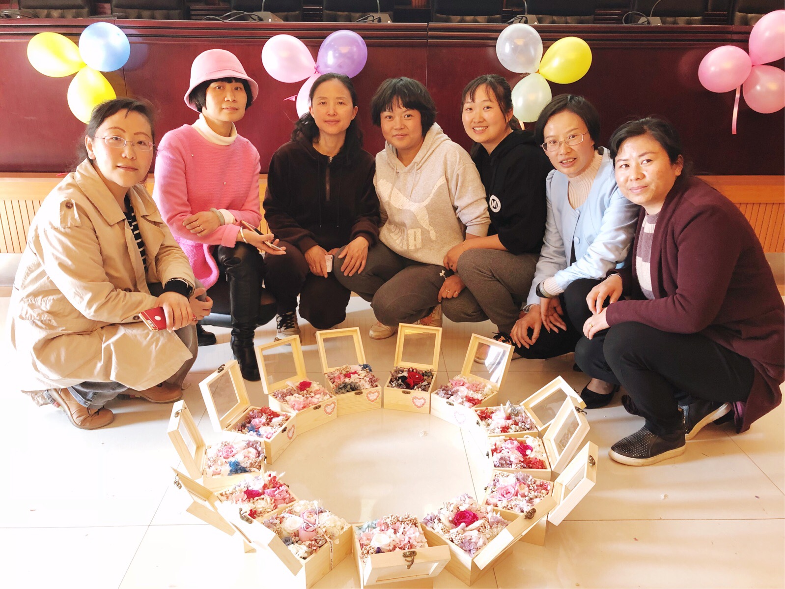 公司工會及女工委聯合組織“花姿物語——迎元宵 慶三八”活動