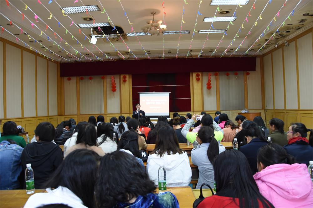 公司工會組織開展女性“兩癌”防治及皮膚管理知識講座