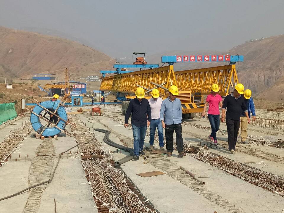 倪燦華調研公司元蔓高速兩分部