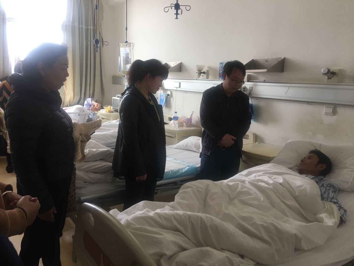 公司工會看望慰問第十一直管部重病職工