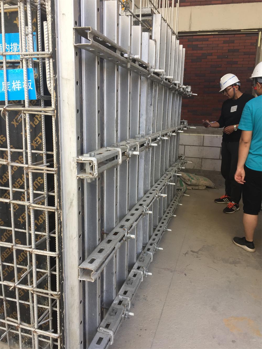 第一項目部參觀學習碧桂園-云南映象項目