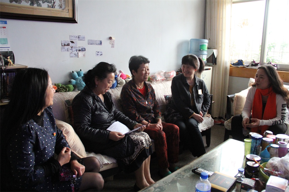 公司“五一”期間走訪慰問勞動模范