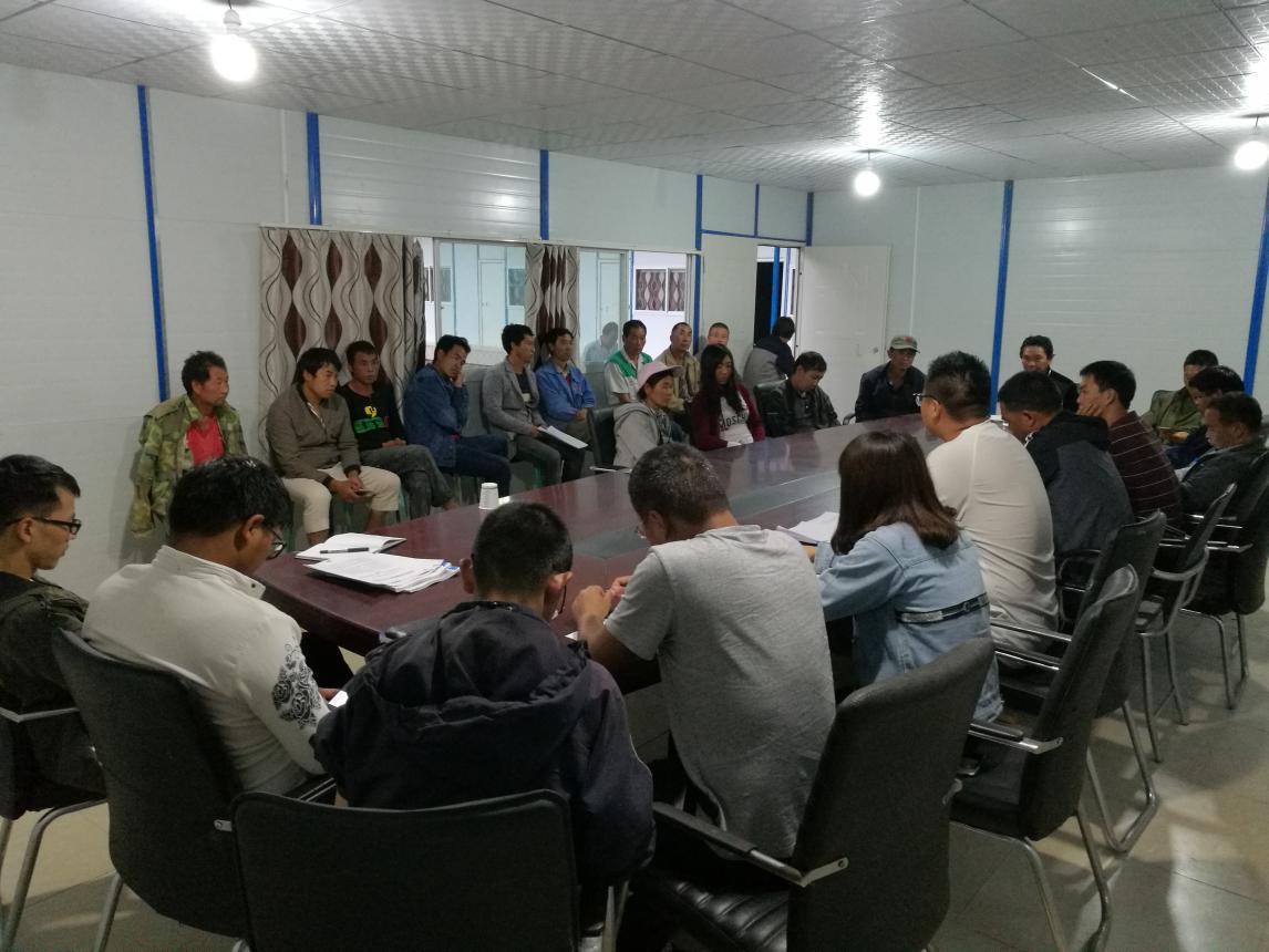 路橋市政直管部維通四合同段開展保障農民工工資支付宣傳活動