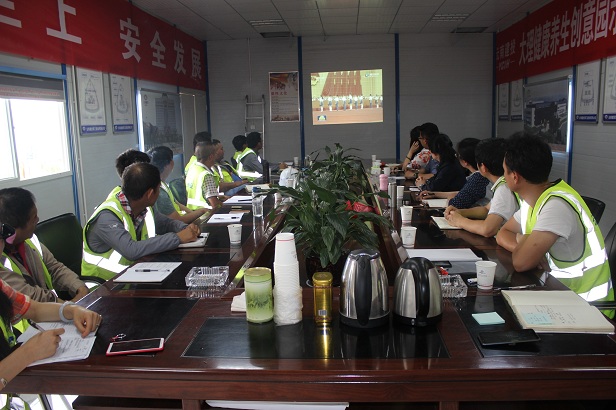 奮斗吧！青春 ——公司團委在云南白藥項目組織青年員工座談會