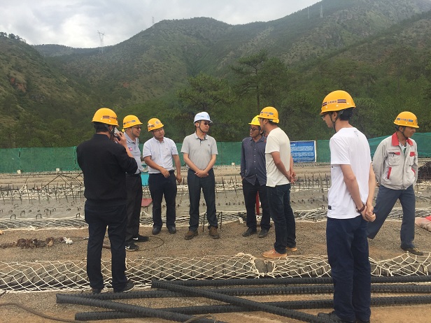 倪燦華到香麗高速十三工區項目部檢查指導工作