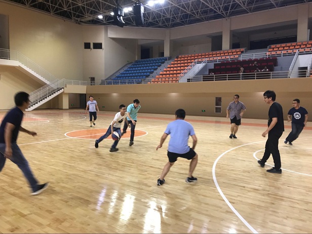 滇西科技師范學院項目組織籃球友誼賽