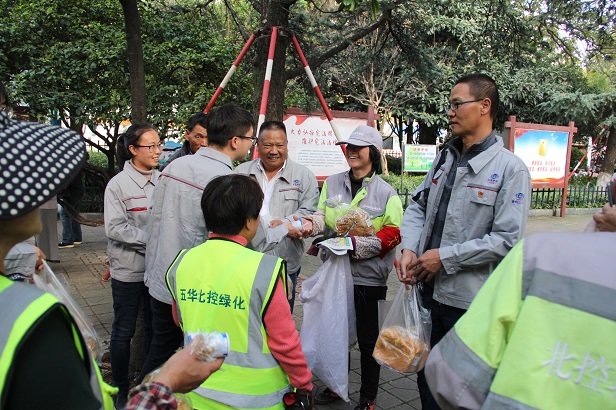 九九重陽送溫暖 濃濃敬老展笑顏——公司第六直管部開展重陽節(jié)慰問活動