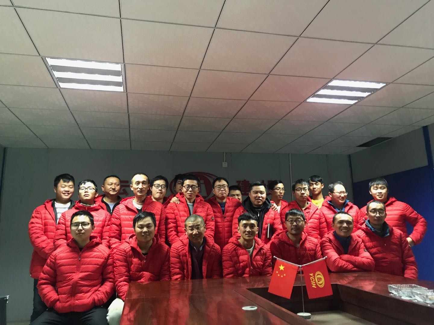 公司兩直管部到一線項目送溫暖