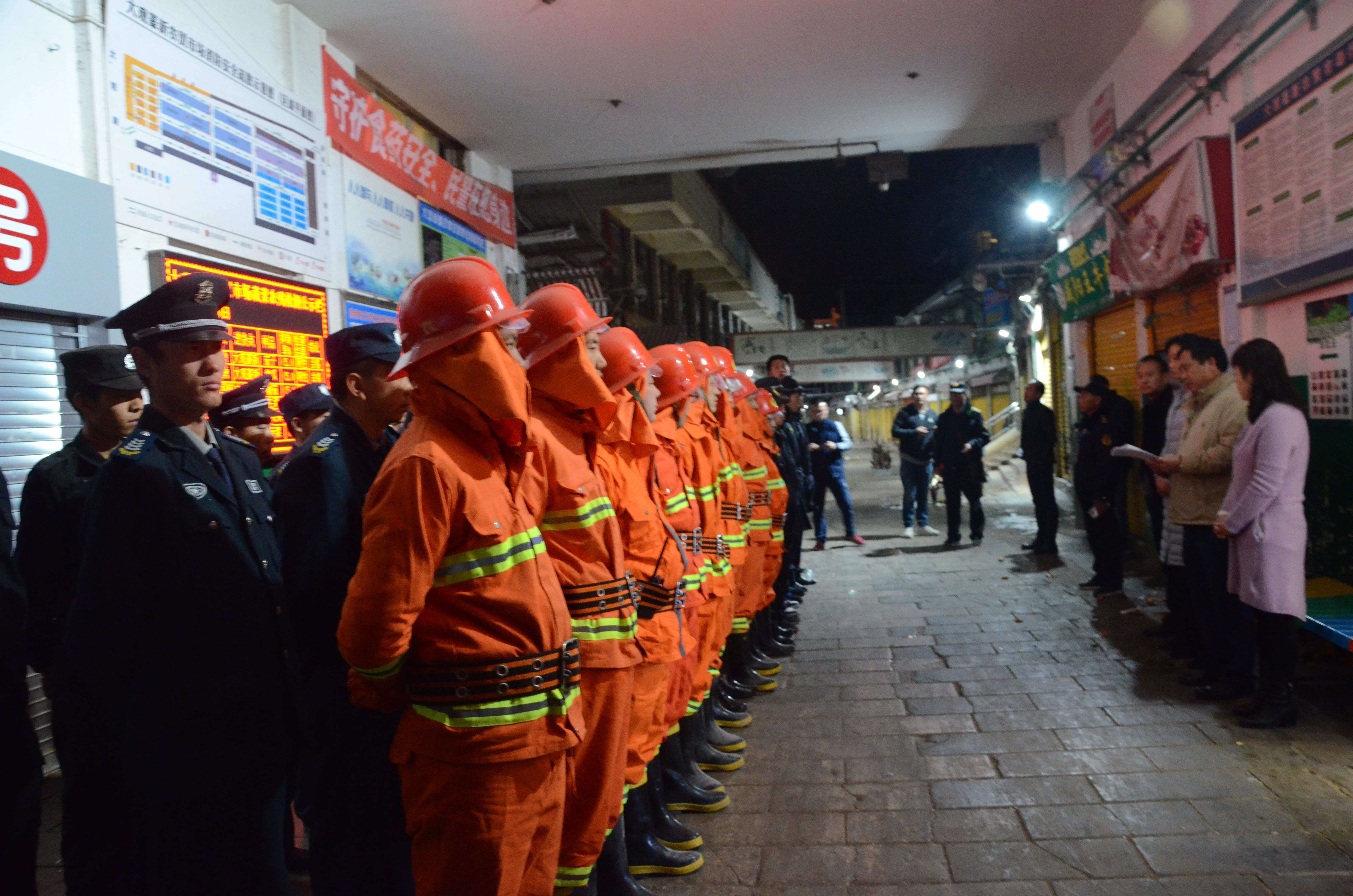 公司大觀篆新農(nóng)貿(mào)市場成功組織消防疏散演練