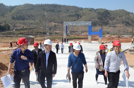 吳勇到撫仙湖星空國際旅游度假社區(qū)一期（15#、16#）地塊建設(shè)項目檢查指導(dǎo)工作