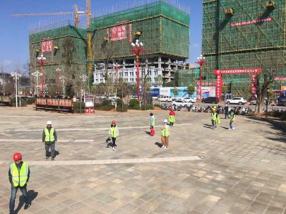 公司三家單位組織開展學(xué)雷鋒活動(dòng)