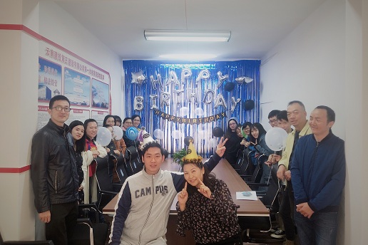 第一水電項目部工會組織為員工慶祝“集體生日”