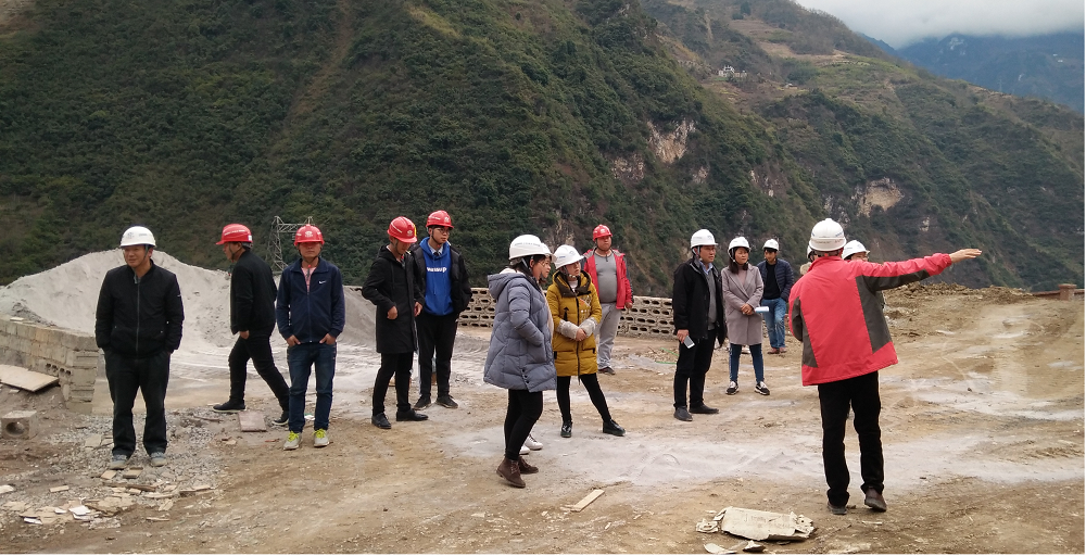 昭通市大關縣教育局副局長一行到第八直管部大關吉利中學項目檢查工作