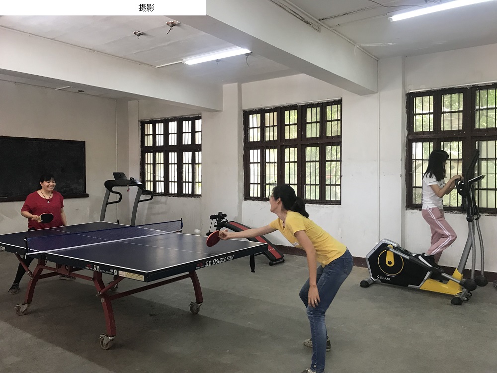 第十五直管部工會(huì)為職工開辦室內(nèi)健身房