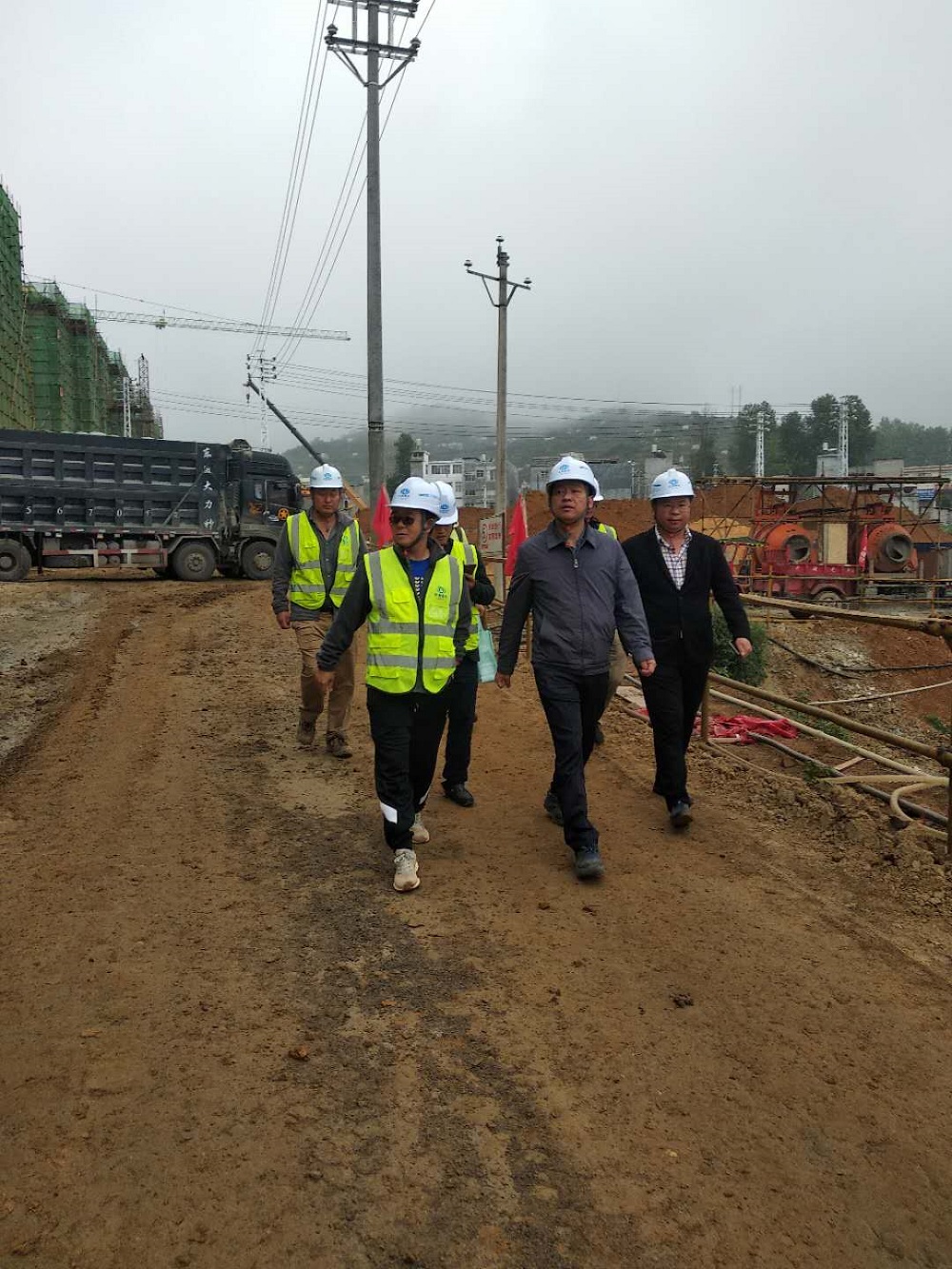公司領(lǐng)導(dǎo)彭云調(diào)研二十直管部奎香項(xiàng)目