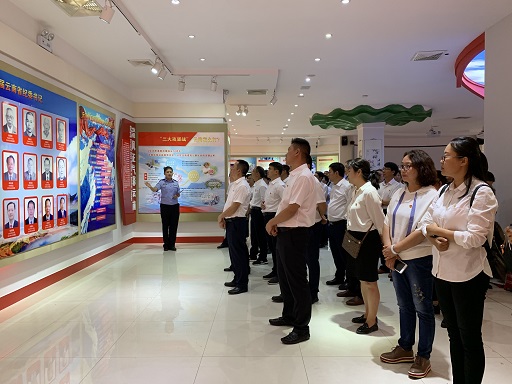 公司紀(jì)委組織黨員領(lǐng)導(dǎo)干部參觀云南省反腐倡廉警示教育基地