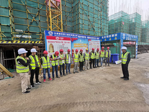 第八直管昭通中梁項(xiàng)目部開展汛期安全教育及 “五反一加強(qiáng)”專項(xiàng)活動(dòng)