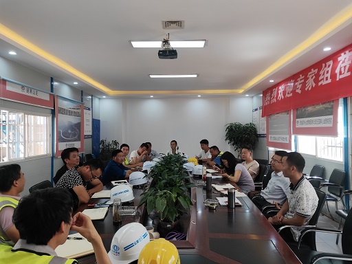 馬祥忠一行到第一項(xiàng)目經(jīng)理部麓景花園項(xiàng)目調(diào)研