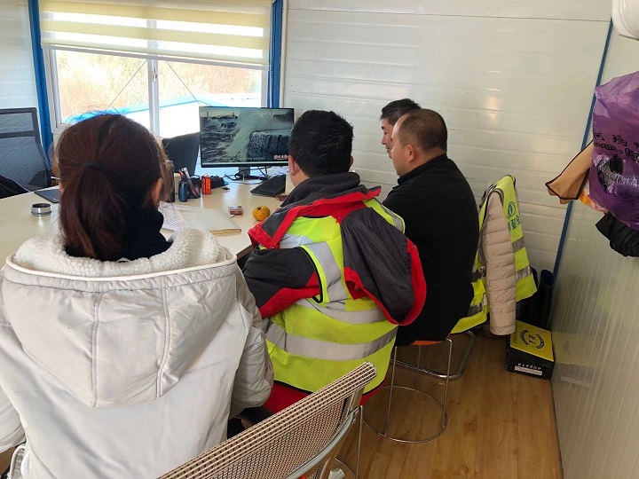 安裝分公司組織觀看《清風(fēng)云南》蛻變