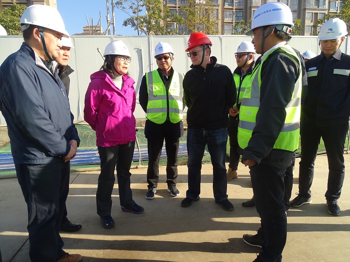 云南電網(wǎng)公司領(lǐng)導(dǎo)到云南電網(wǎng)電力調(diào)度控制中心及信息技術(shù)業(yè)務(wù)用房項目部視察工作