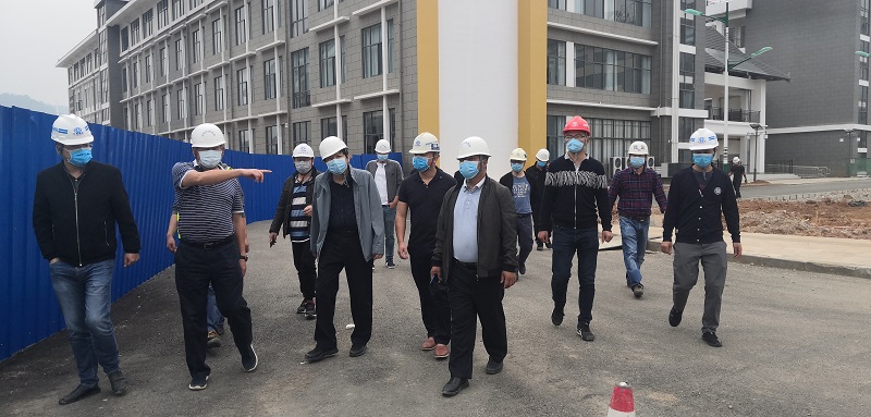 西雙版納州住建局副局長曾志海到版納職業(yè)技術學院新校區(qū)建設項目調研