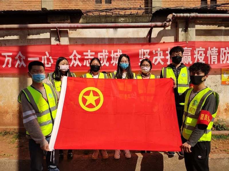 第三項目經(jīng)理部團支部和第十九直管部團支部聯(lián)合開展學雷鋒活動