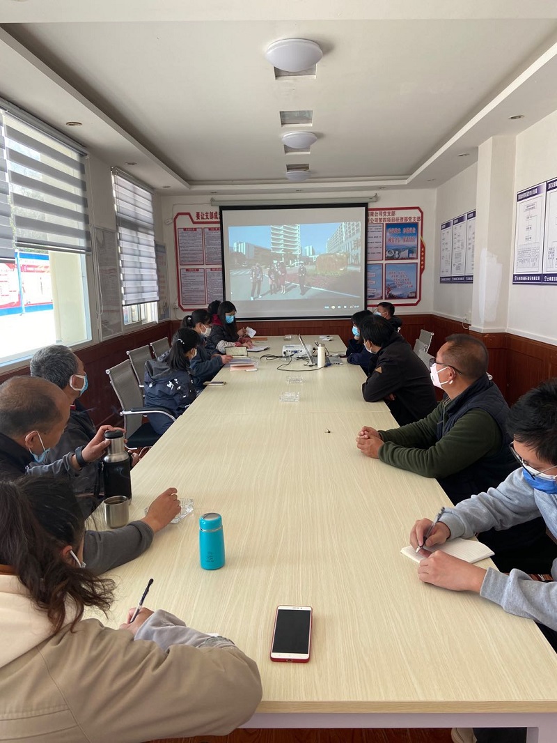 第四項(xiàng)目經(jīng)理部組織學(xué)習(xí)觀看復(fù)工復(fù)產(chǎn)消防安全網(wǎng)絡(luò)直播