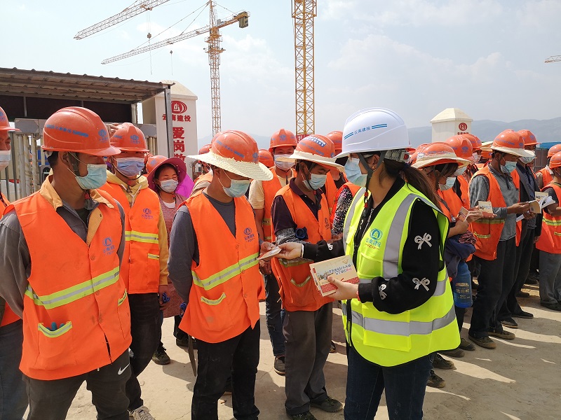 第八直管部組織開展農(nóng)民工實名制管理培訓