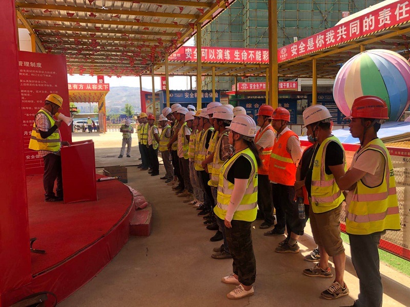 開遠碧桂園項目組織管理人員、工人進行安全演練