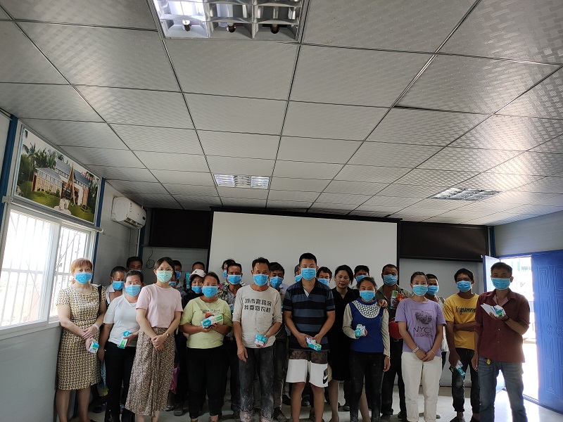 公司兩家基層單位開展“送清涼”活動