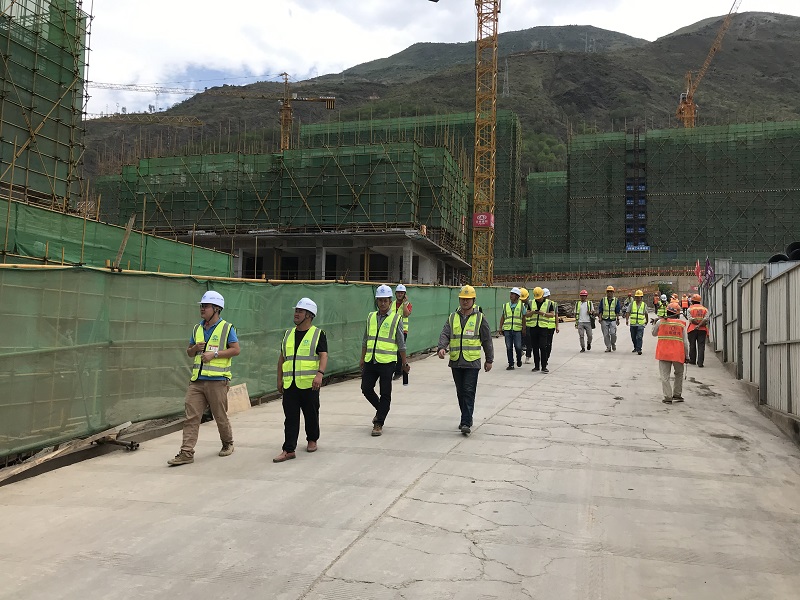 巧家七里移民安置點項目掀起“比學(xué)趕幫超”的熱浪