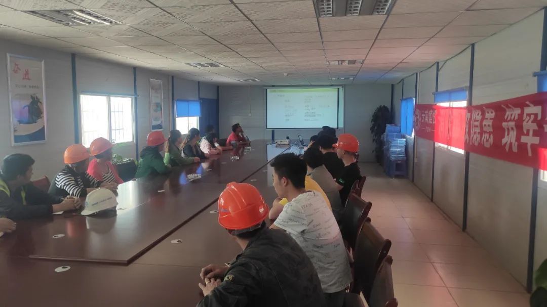 曲靖市印染廠項(xiàng)目開展設(shè)備安全專項(xiàng)技能培訓(xùn)