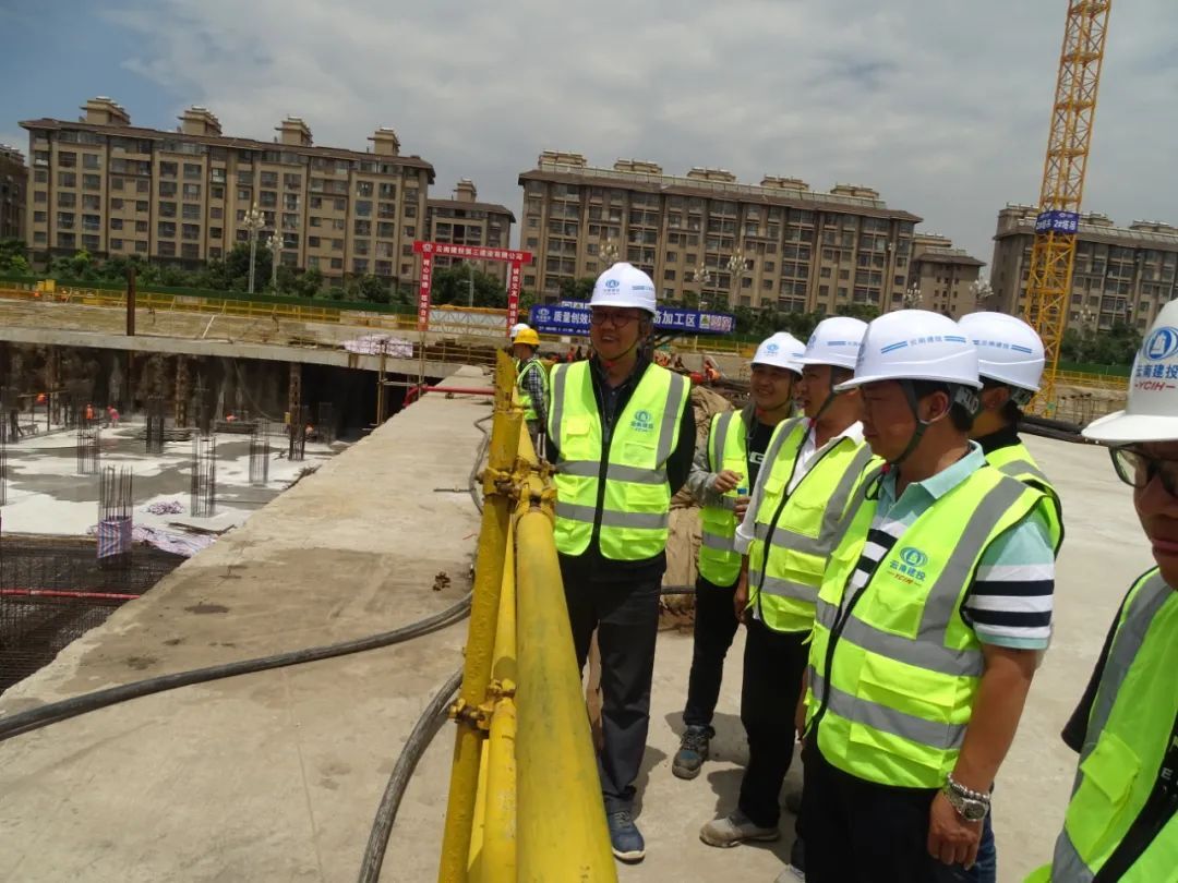 集團(tuán)組織二十個(gè)公司安全總監(jiān)到云南電網(wǎng)項(xiàng)目交流學(xué)