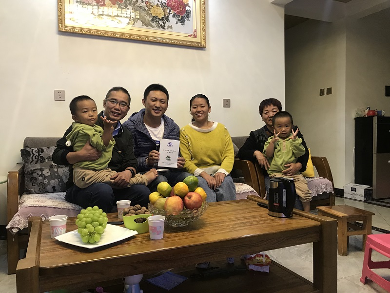 兩家基層黨支部開(kāi)展廉潔家訪活動(dòng)