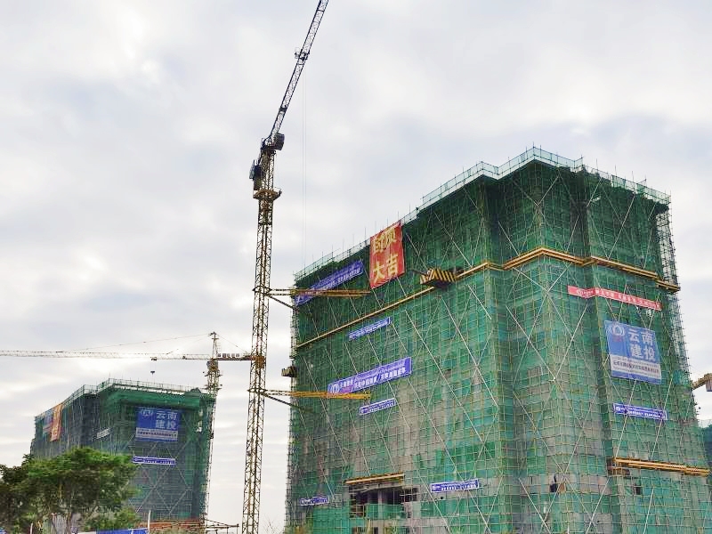 老撾萬(wàn)象賽色塔綜合開發(fā)區(qū)二期酒店辦公樓  主體結(jié)構(gòu)順利封頂