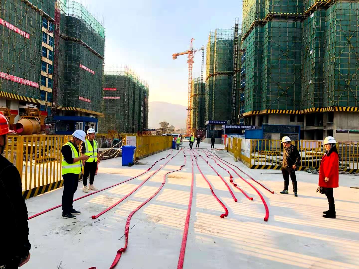 澄江天頤幸福里項目首棟主體結(jié)構(gòu)順利封頂