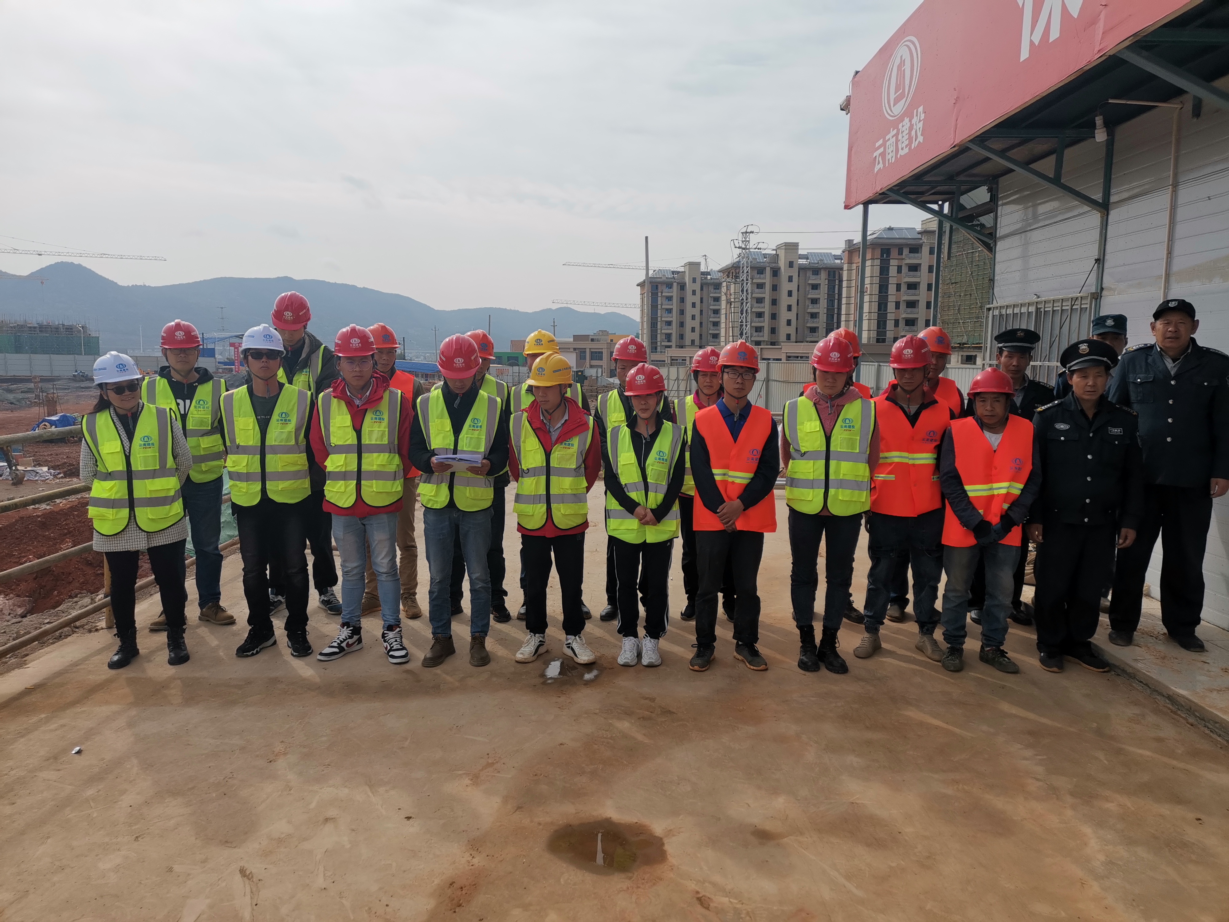 第一項目部元悅小區(qū)項目順利復(fù)工