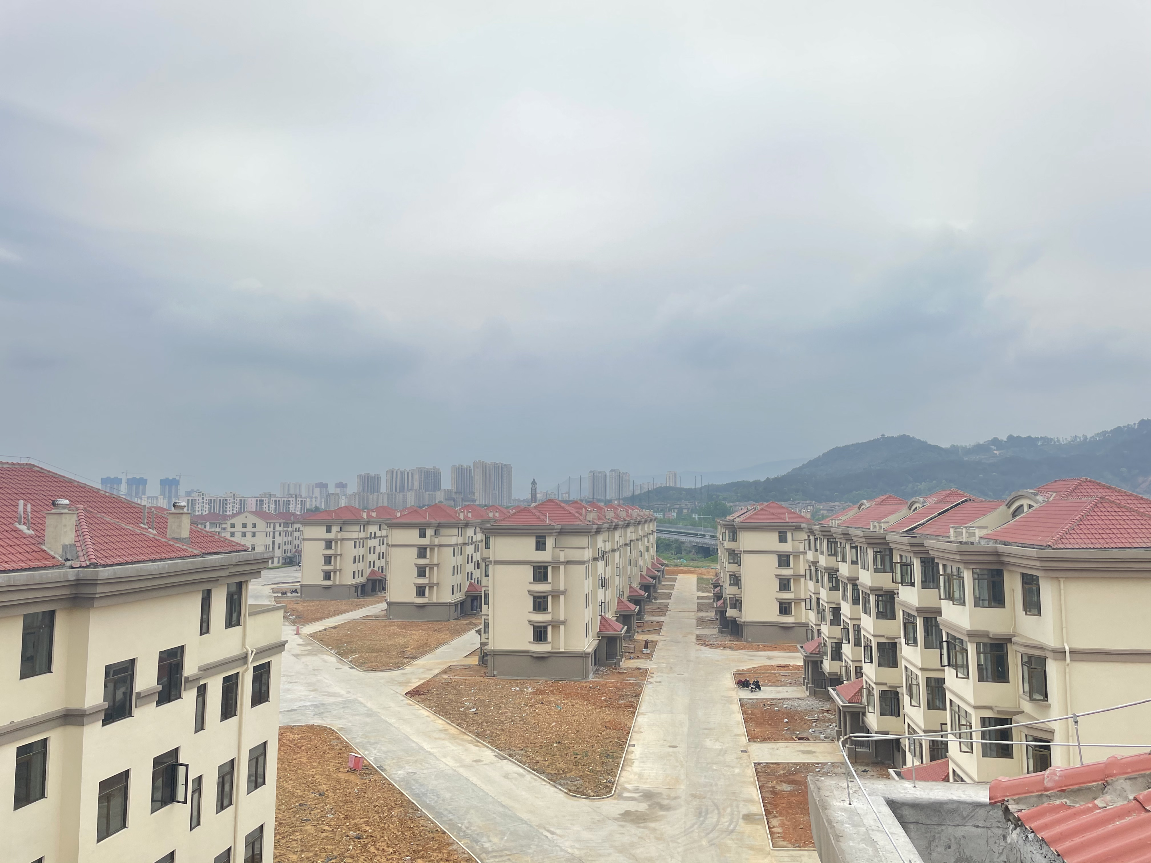 公司江西灣里區(qū)招賢村還建房項(xiàng)目通過竣工驗(yàn)收